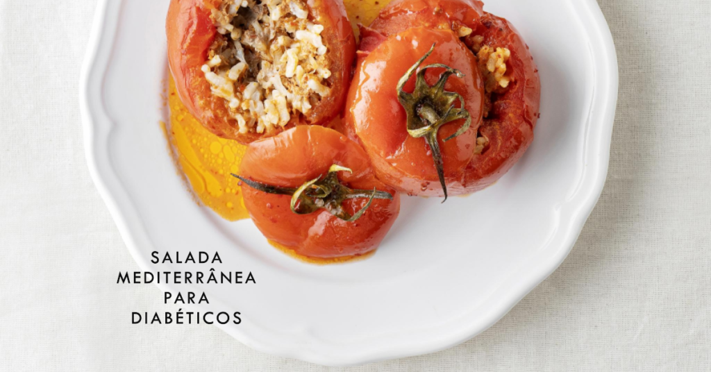 Salada Mediterrânea para Diabéticos. A Salada Mediterrânea para Diabéticos é uma opção leve e saborosa, composta por tomate cereja, pepino, cebola roxa, azeitonas pretas e queijo feta. O molho à base de azeite de oliva e limão realça os sabores dos ingredientes, enquanto a salsinha e o orégano frescos dão um toque especial. Além de ser deliciosa, esta salada segue os princípios da dieta mediterrânea e é ideal para pessoas que buscam controlar seus níveis de glicose através de uma alimentação saudável e equilibrada.