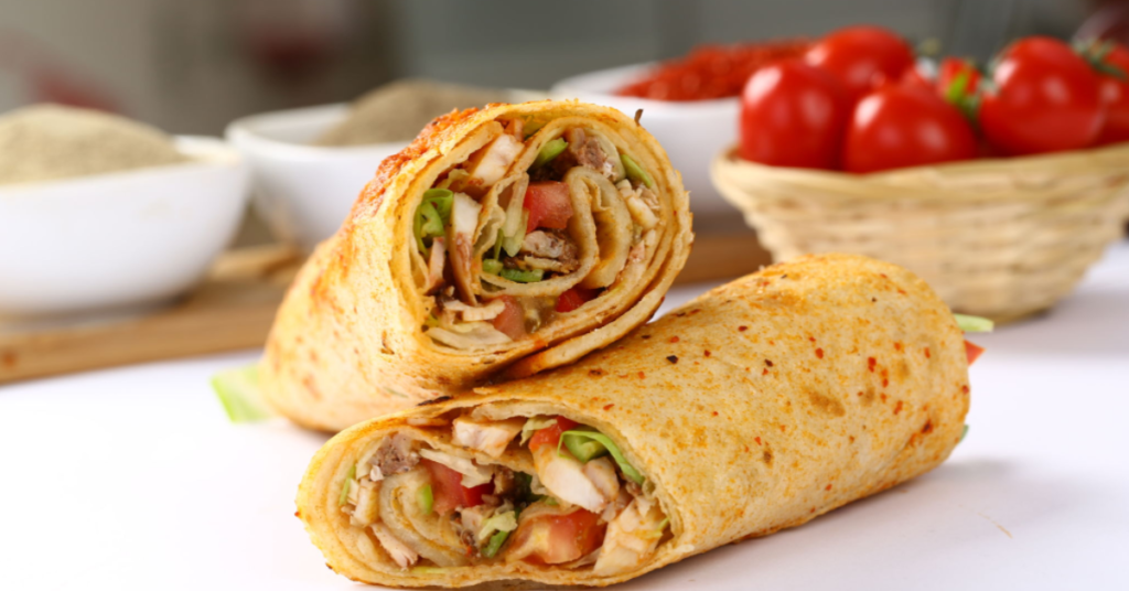 Wrap de Frango com Abacate e Alface para Diabéticos. Este Wrap de Frango com Abacate e Alface é uma excelente opção para diabéticos ou qualquer pessoa em busca de uma refeição saudável. Rico em proteínas e gorduras saudáveis, é uma escolha de baixo índice glicêmico que oferece sabor e nutrição em um pacote conveniente.